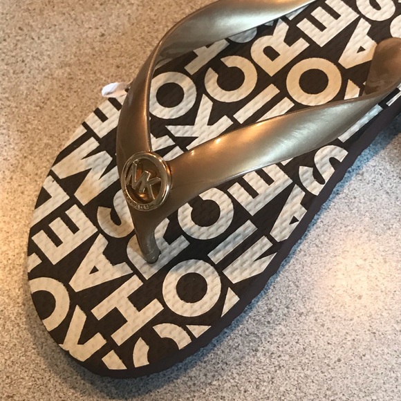 Gorgeous, New Michael Kors Flip flops❤️ - Picture 5 of 8
